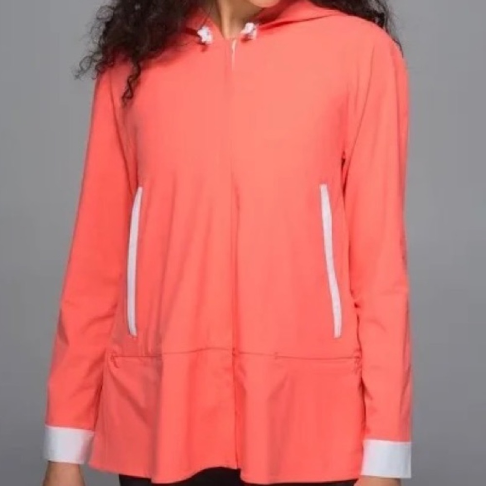 Used Lululemon jacket size 6 (Medium)